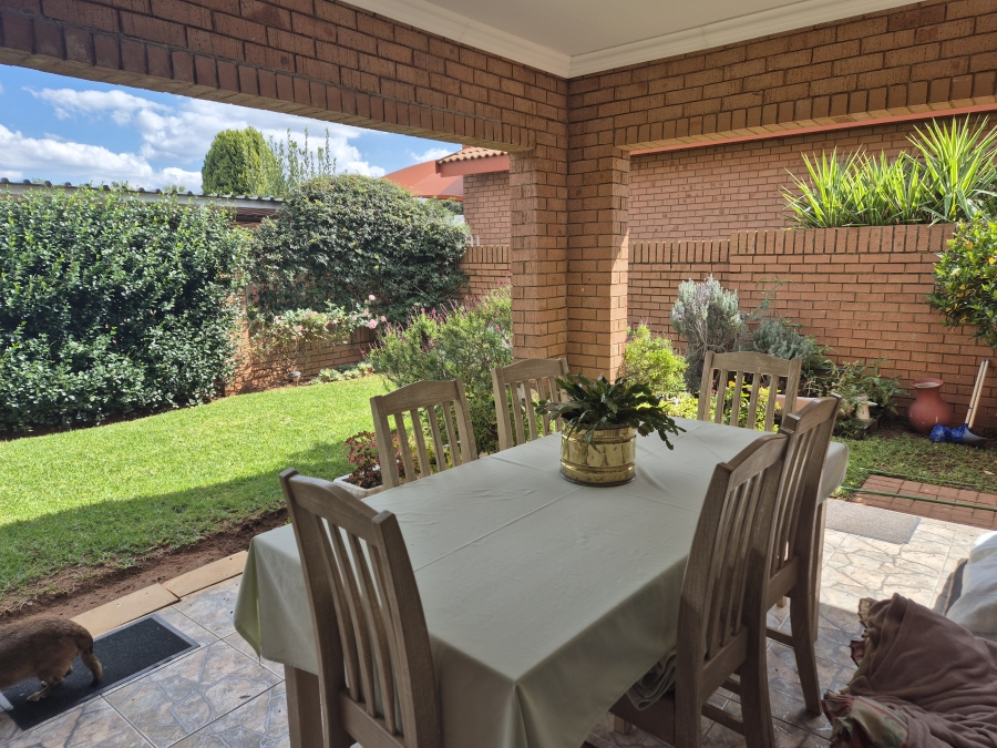 2 Bedroom Property for Sale in Flamwood North West